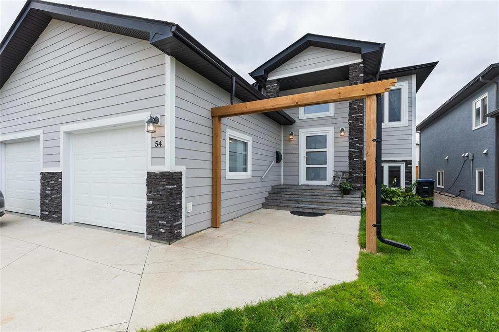 54 Parkhill Crescent, Steinbach, Manitoba  R5G 0Z4 - Photo 1 - 202520886