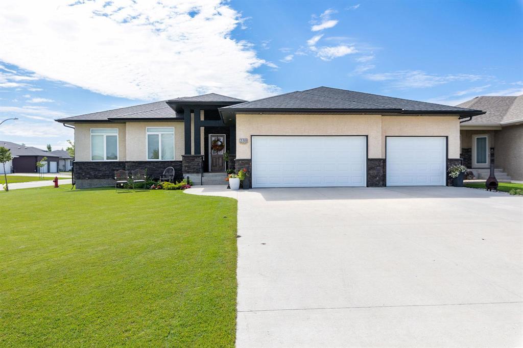 230 Chrysler Gate, Steinbach, Manitoba  R5G 0Z8 - Photo 0 - 202521426