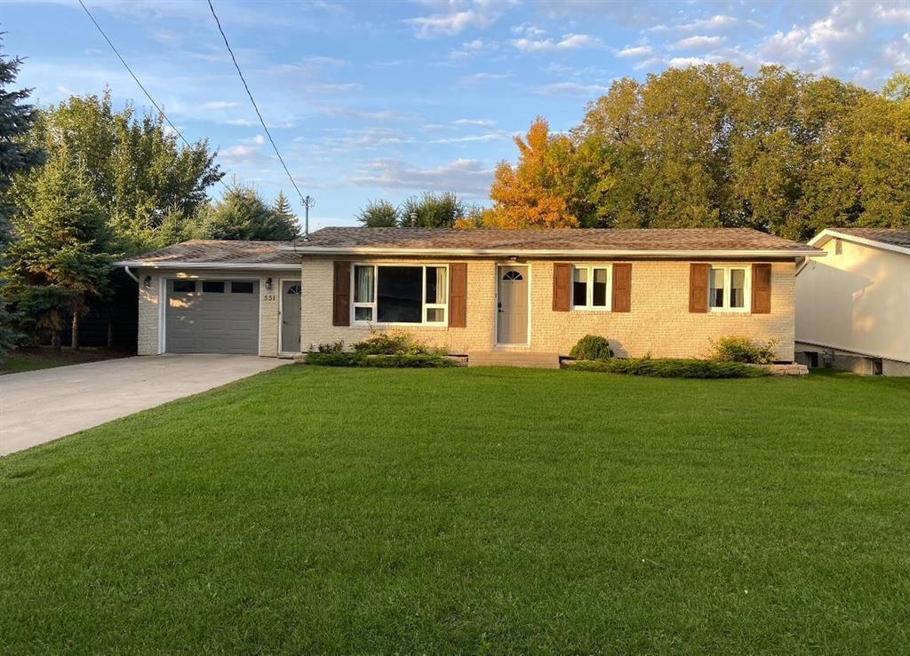 551 Wilson Street, Steinbach, Manitoba  R5G 0J5 - Photo 0 - 202522959