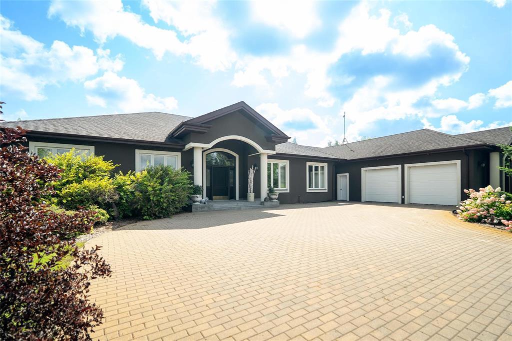 57 Wolf Drive, La Broquerie, Manitoba  R0A 0W2 - Photo 3 - 202520558