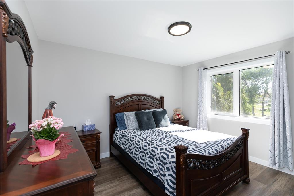 276 St. Alphonse Avenue, Ste Anne, Manitoba  R5H 0B9 - Photo 11 - 202525162