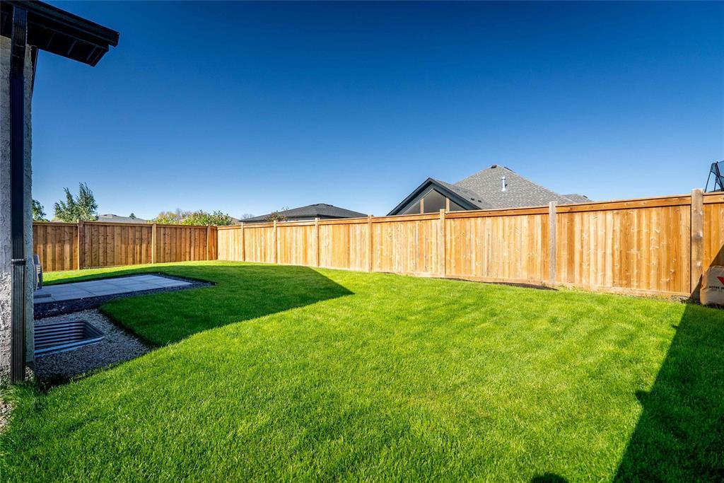 115 Winston Place, Steinbach, Manitoba  R5G 2W4 - Photo 16 - 202525238