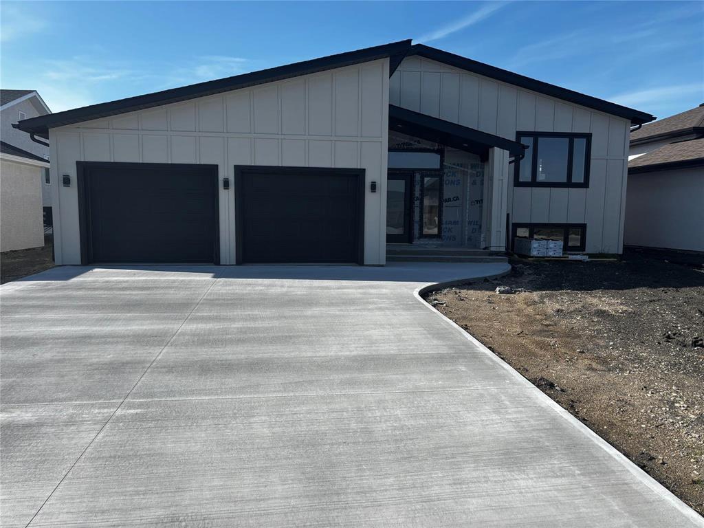 75 Harvest Bay, Blumenort, Manitoba  R5G 0C1 - Photo 0 - 202525807