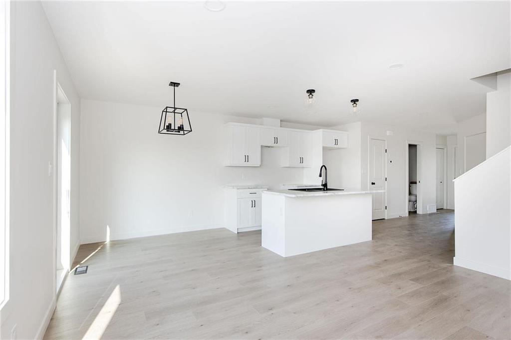 71 Kootenay Way, Steinbach, Manitoba R5G 2Y1 - Photo 6 - 202527698