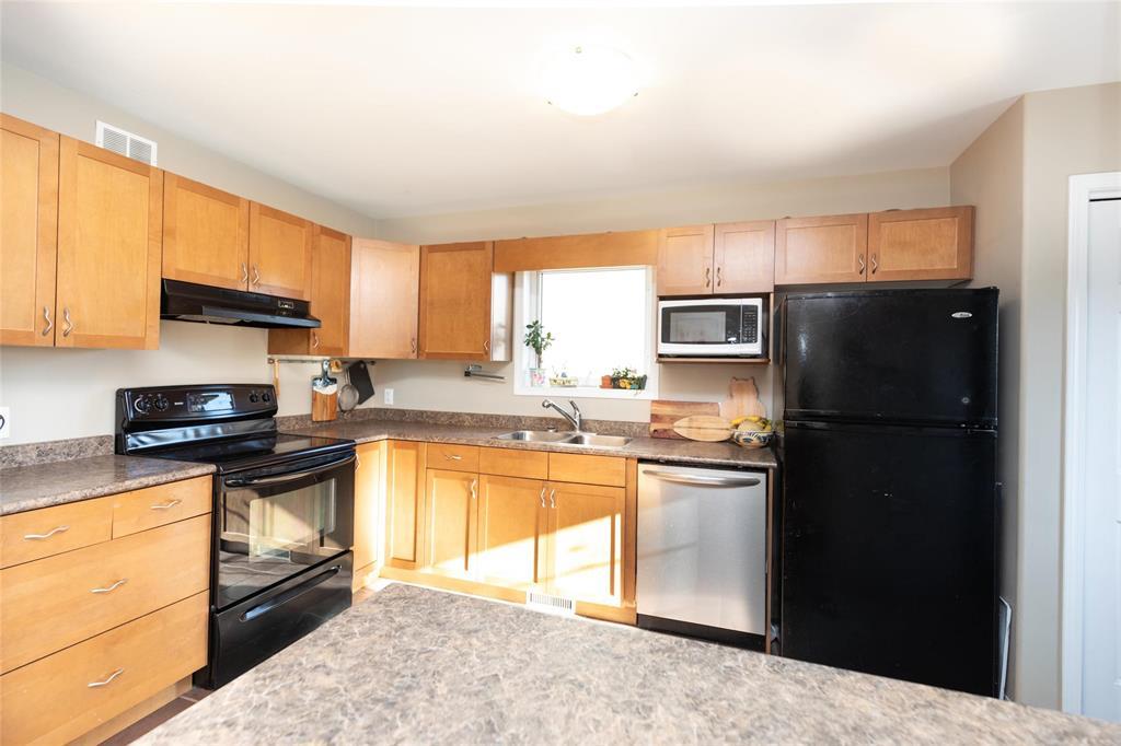 6 Ashford Lane, Steinbach, Manitoba R5G 0C1 - Photo 11 - 202528278