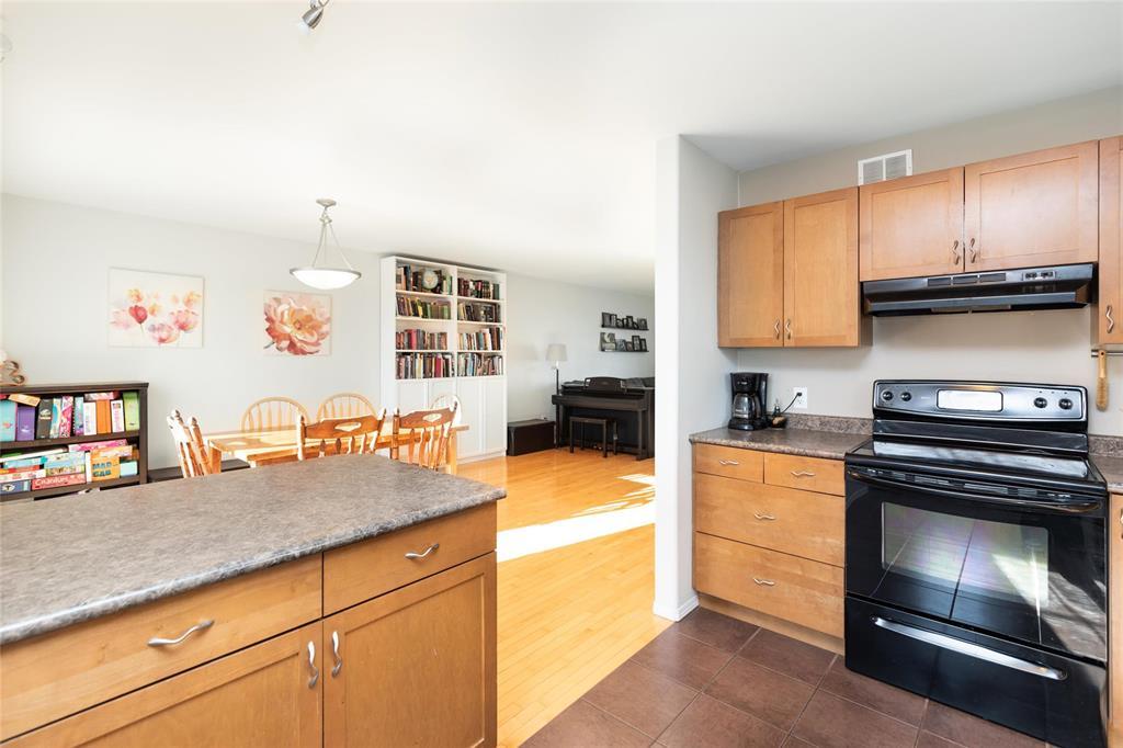 6 Ashford Lane, Steinbach, Manitoba R5G 0C1 - Photo 9 - 202528278