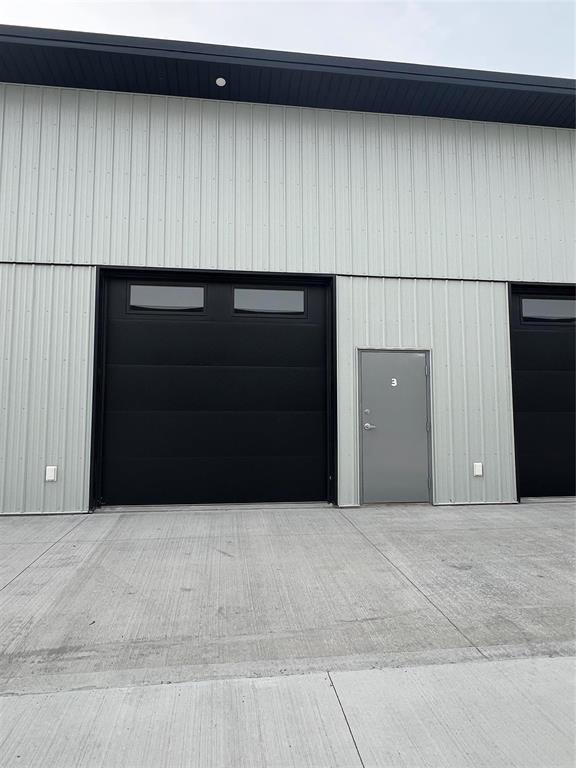 12 128 Industrial Road, Steinbach, Manitoba  R5G 2V2 - Photo 2 - 202528243