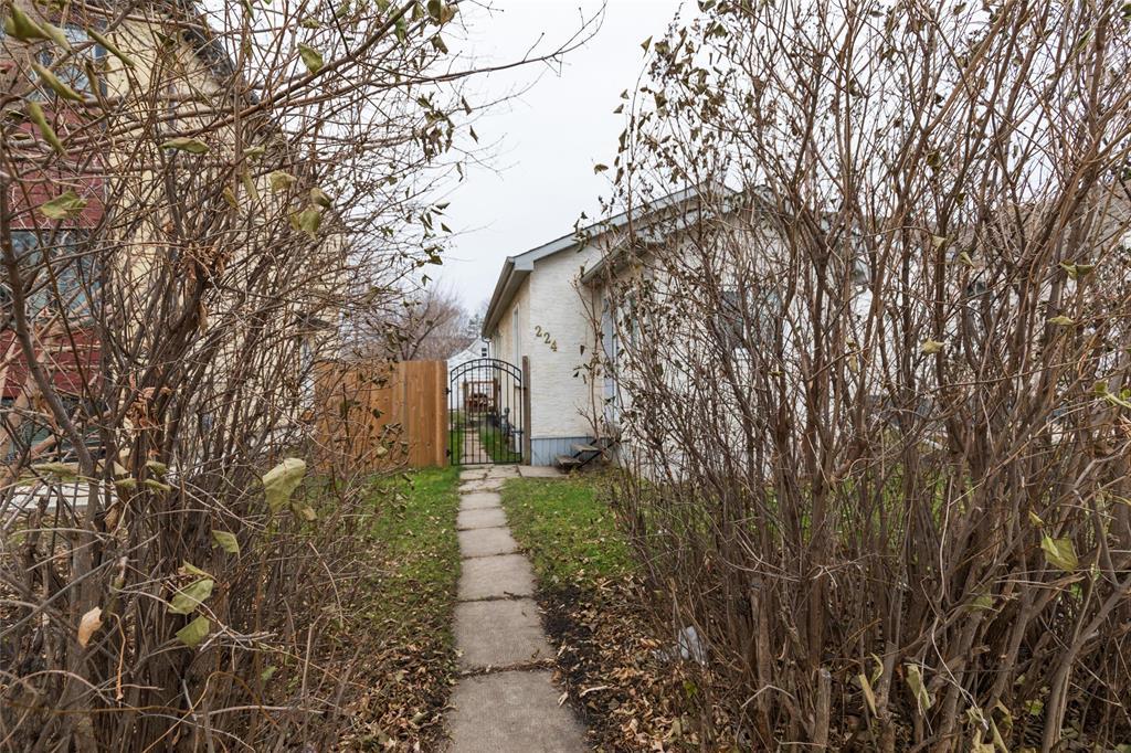 224 Hartford Avenue, Winnipeg, Manitoba R2V 0L8 - Photo 8 - 202528697