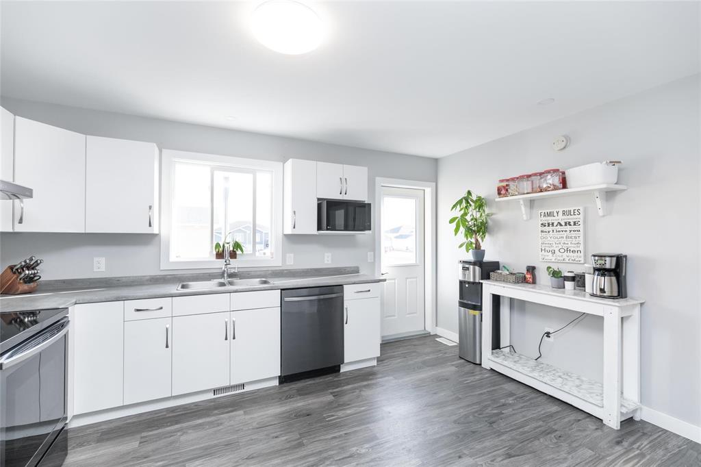 8 Acorn Avenue, Steinbach, Manitoba R5G 2V5 - Photo 10 - 202528922