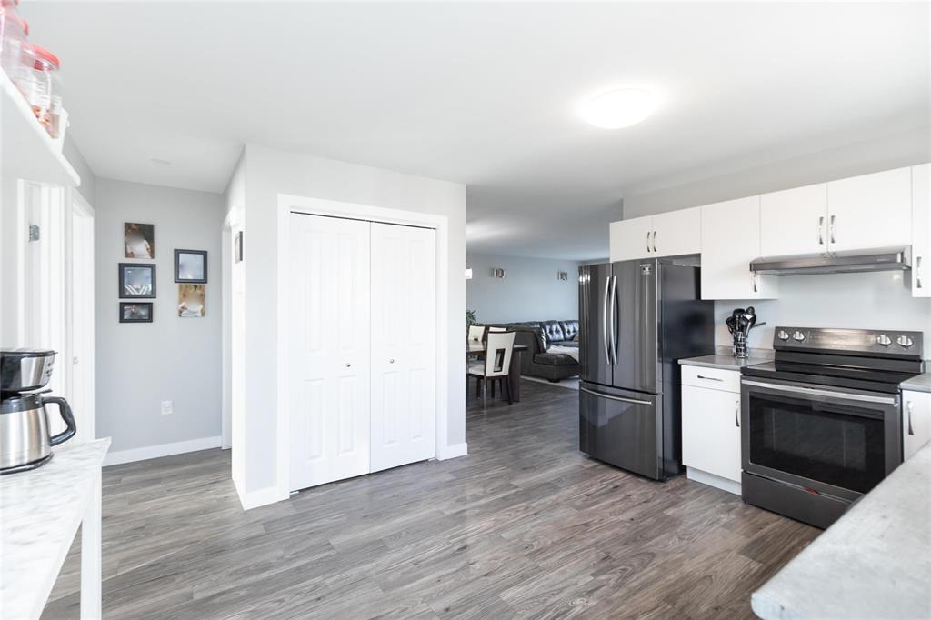 8 Acorn Avenue, Steinbach, Manitoba R5G 2V5 - Photo 11 - 202528922