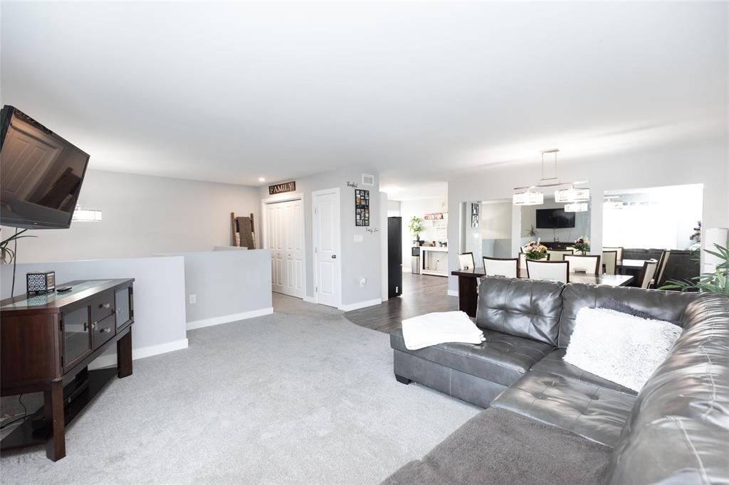 8 Acorn Avenue, Steinbach, Manitoba R5G 2V5 - Photo 4 - 202528922