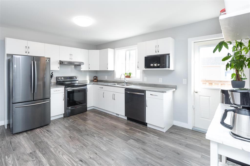 8 Acorn Avenue, Steinbach, Manitoba R5G 2V5 - Photo 8 - 202528922