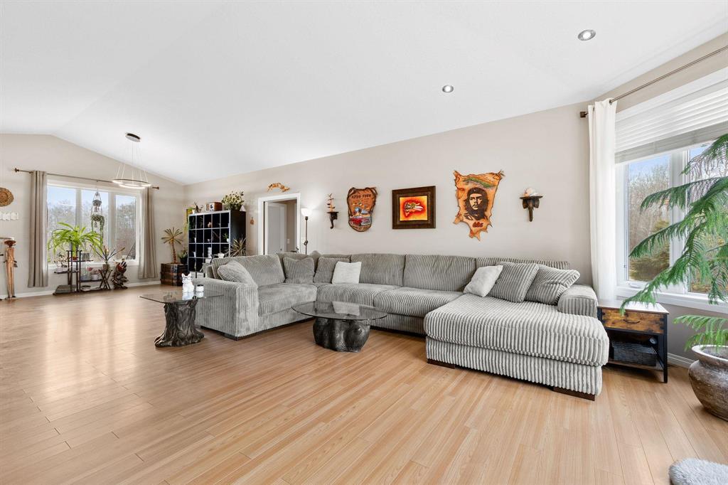 185 Carriere Drive, La Broquerie, Manitoba R0A 0W2 - Photo 9 - 202528958