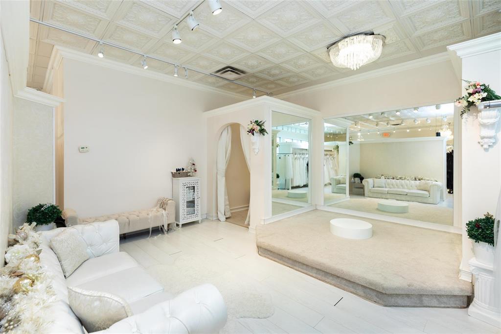 G&h 197 Main Street, Steinbach, Manitoba R5G 1Y5 - Photo 12 - 202529514