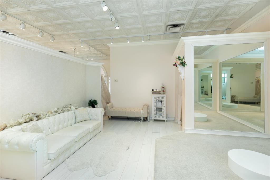 G&h 197 Main Street, Steinbach, Manitoba R5G 1Y5 - Photo 14 - 202529514