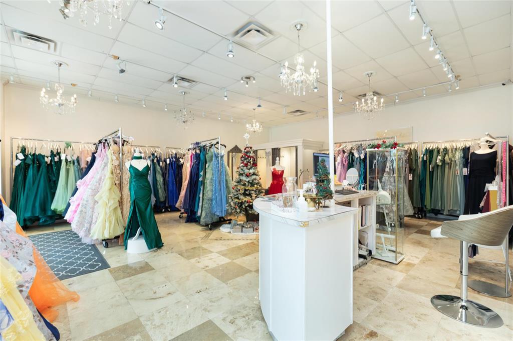 G&h 197 Main Street, Steinbach, Manitoba R5G 1Y5 - Photo 6 - 202529514