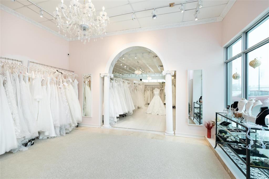 G&h 197 Main Street, Steinbach, Manitoba R5G 1Y5 - Photo 8 - 202529514