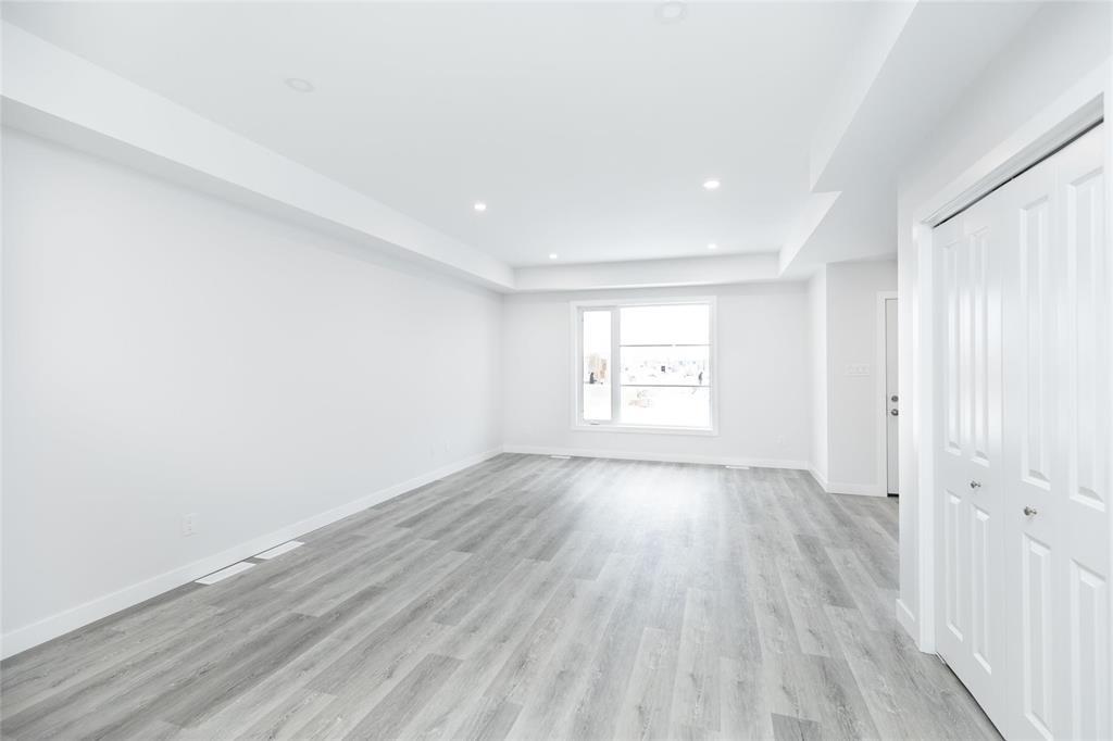 44 Sterling Crescent, Steinbach, Manitoba R5G 2P9 - Photo 10 - 202529766