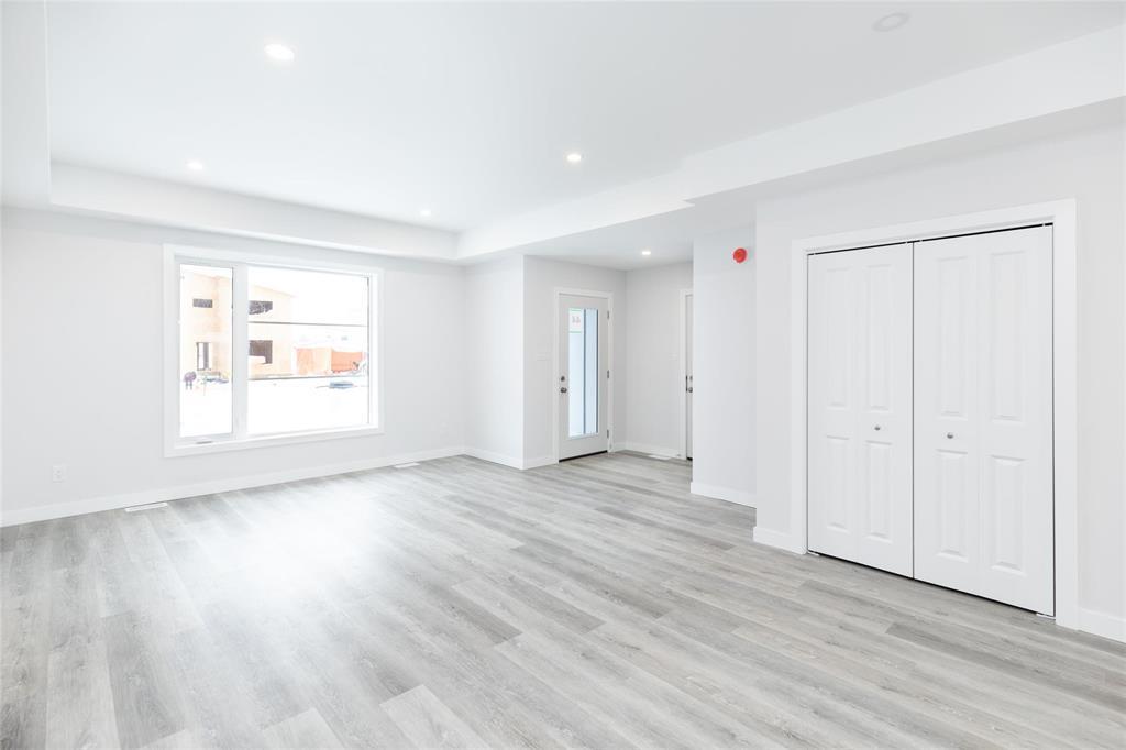 44 Sterling Crescent, Steinbach, Manitoba R5G 2P9 - Photo 13 - 202529766