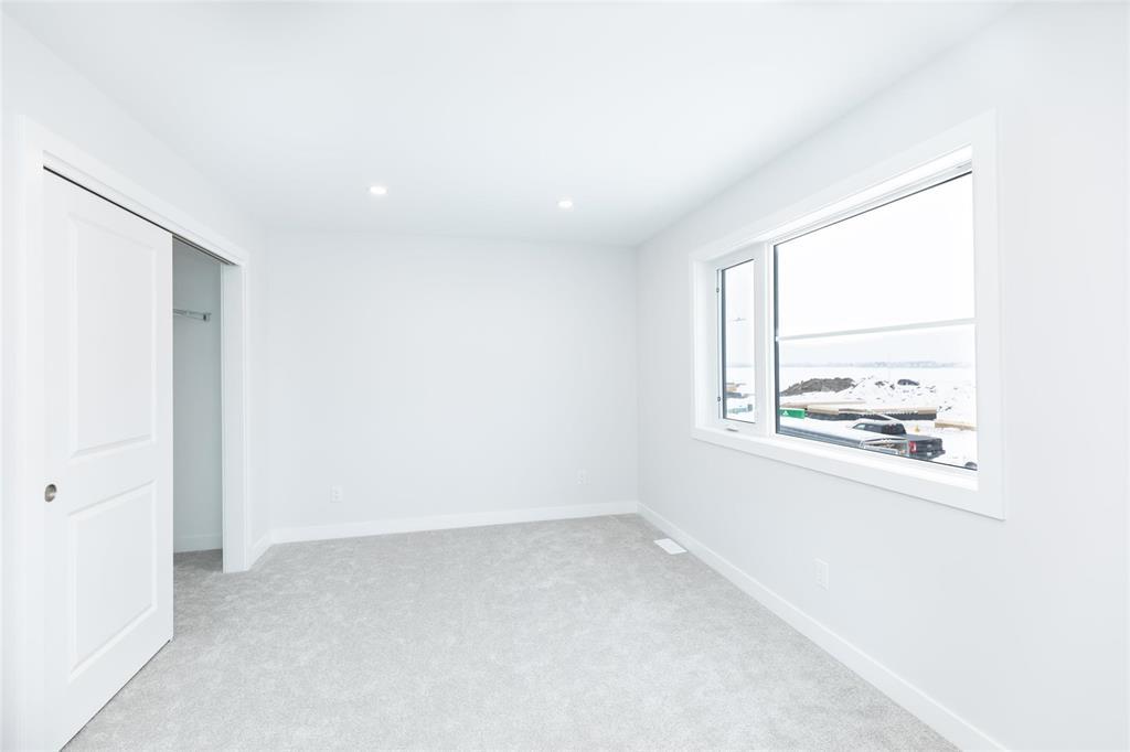 44 Sterling Crescent, Steinbach, Manitoba R5G 2P9 - Photo 16 - 202529766