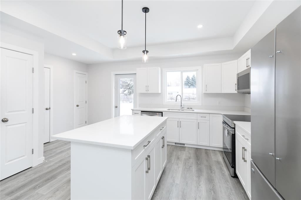 44 Sterling Crescent, Steinbach, Manitoba R5G 2P9 - Photo 7 - 202529766