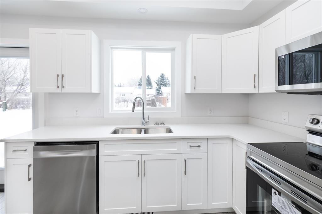 44 Sterling Crescent, Steinbach, Manitoba R5G 2P9 - Photo 8 - 202529766