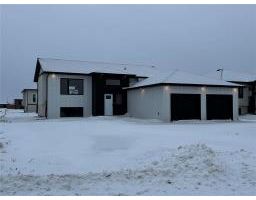 7 HARVEST Bay, Blumenort, Manitoba