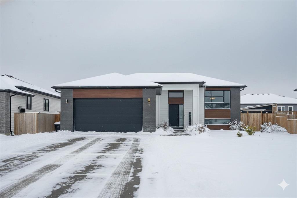 13 Glacier Bay, Steinbach, Manitoba R5G 0Z5 - Photo 0 - 202600306