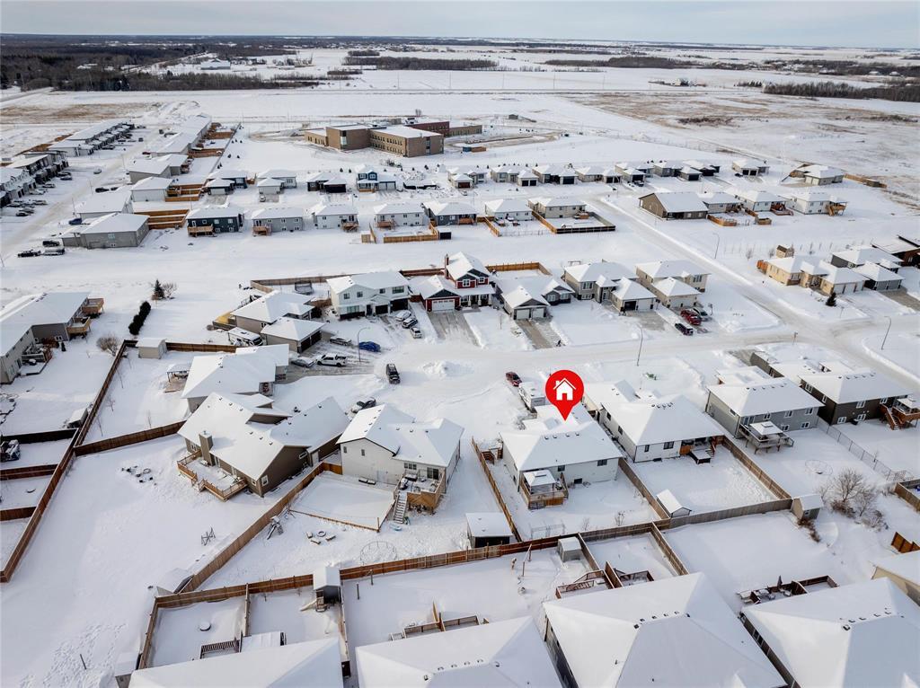 13 Glacier Bay, Steinbach, Manitoba R5G 0Z5 - Photo 2 - 202600306