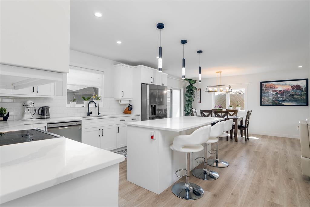 13 Glacier Bay, Steinbach, Manitoba R5G 0Z5 - Photo 7 - 202600306