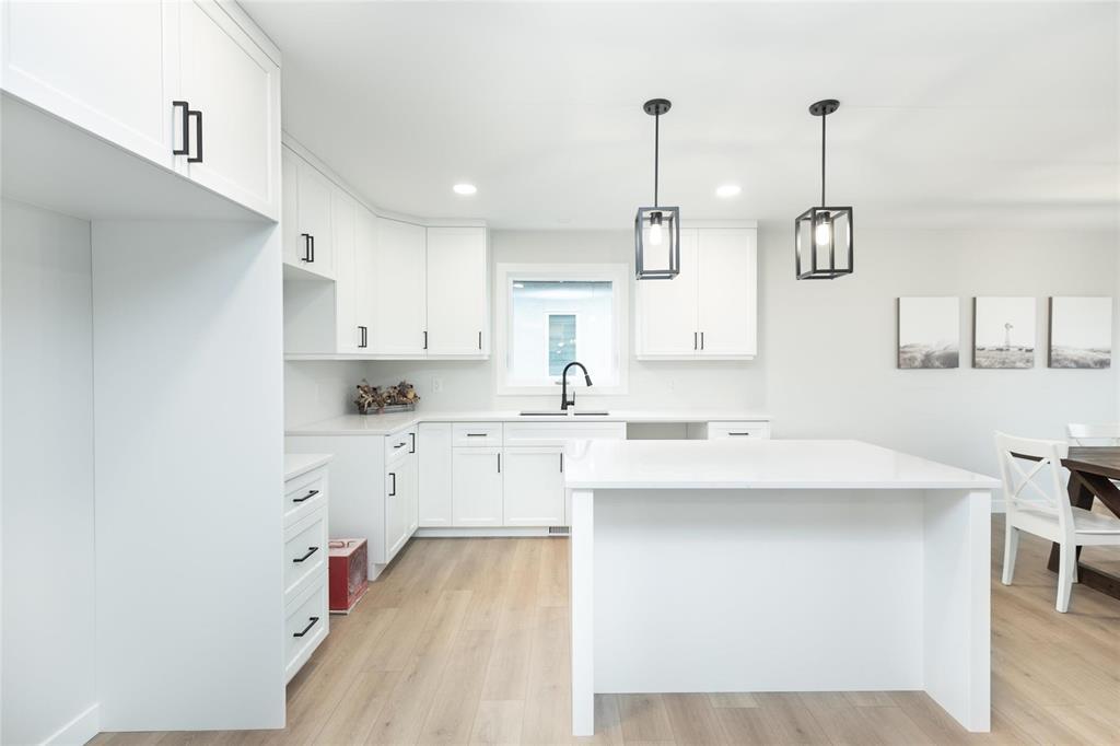 30 Caribou Bay, Steinbach, Manitoba R5G 0Z3 - Photo 3 - 202600364