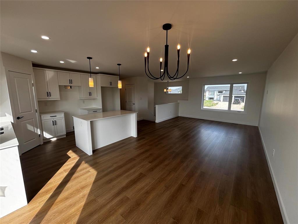 69 Harvest Bay, Blumenort, Manitoba R5G 2X3 - Photo 5 - 202600578