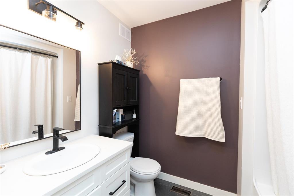 17 Glacier Bay, Steinbach, Manitoba R5G 0Z5 - Photo 15 - 202601664