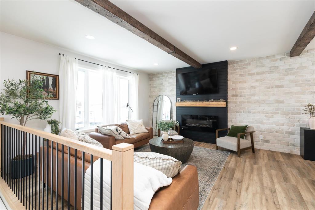 17 Glacier Bay, Steinbach, Manitoba R5G 0Z5 - Photo 3 - 202601664